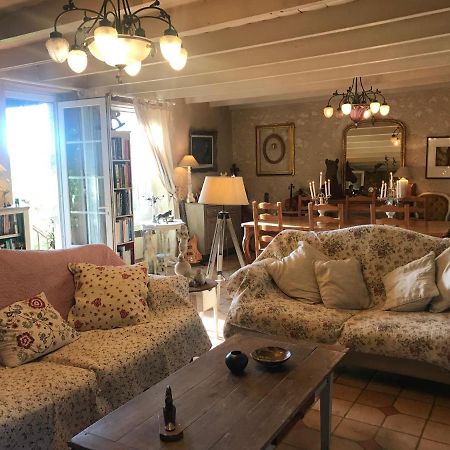 Le Peyrail Bed and Breakfast Les Lèves-et-Thoumeyragues Buitenkant foto