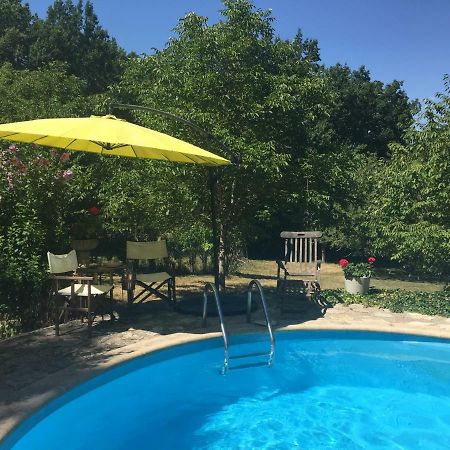 Le Peyrail Bed and Breakfast Les Lèves-et-Thoumeyragues Buitenkant foto
