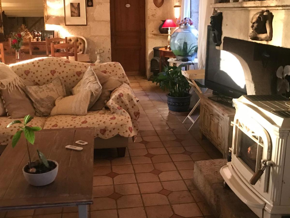 Le Peyrail Bed and Breakfast Les Lèves-et-Thoumeyragues Buitenkant foto