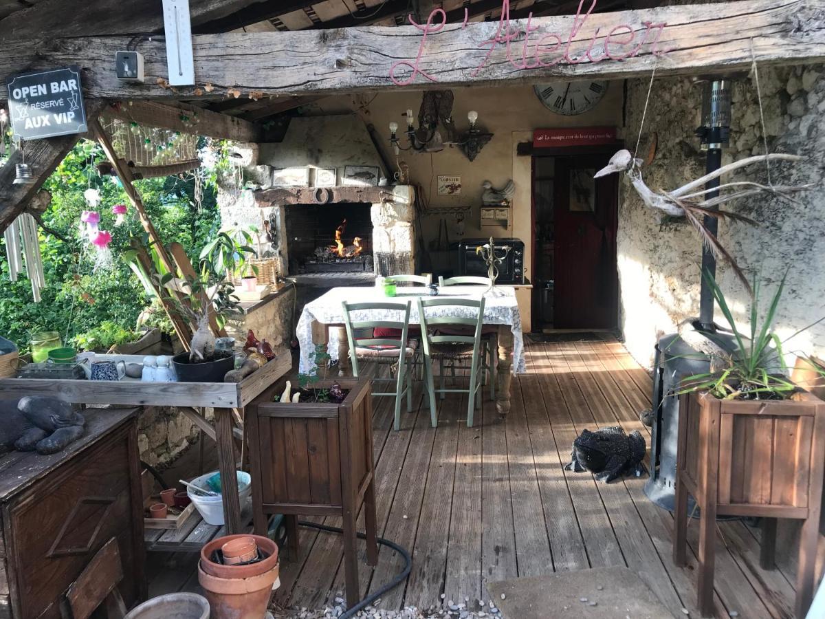 Le Peyrail Bed and Breakfast Les Lèves-et-Thoumeyragues Buitenkant foto