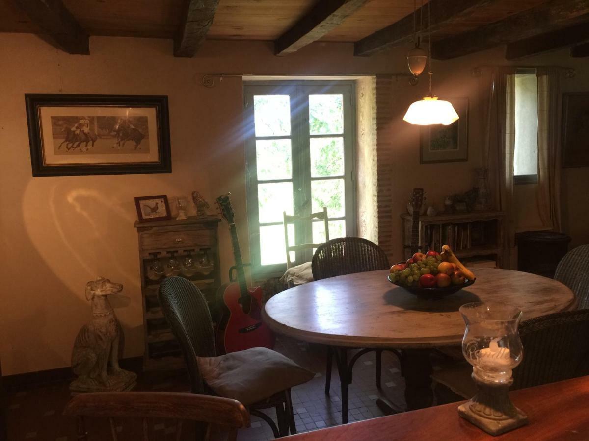 Le Peyrail Bed and Breakfast Les Lèves-et-Thoumeyragues Buitenkant foto